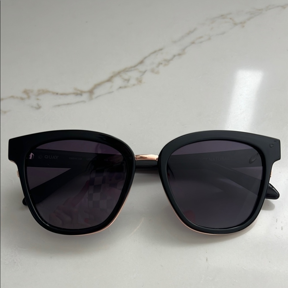 Quay Australia Black act natural  Sunglasses